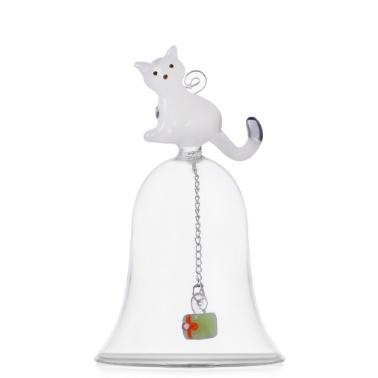 Gato blanco y regalo verde