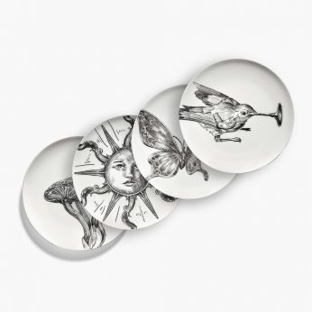 Bread Plate Set - Juego de 4 platillos Serax, con gráficos en blanco y negro.