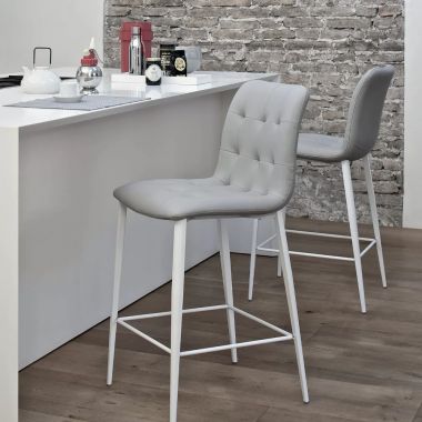 Kuga Stool